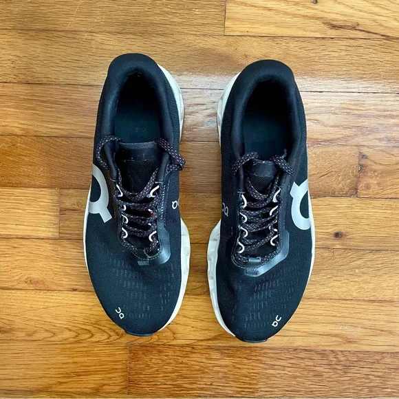 Women’s On Running Black and White Cloudmonster 2 - Picture 4 of 9